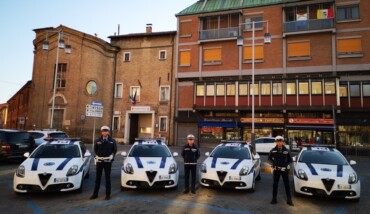 20 04 01 Auto Polizia Locale 