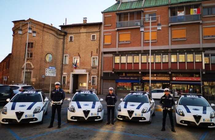 20 04 01 Auto Polizia Locale