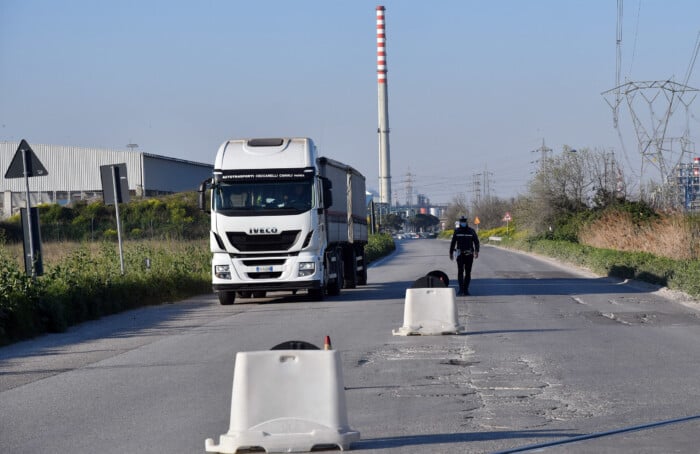 CONTROLLI CAMIONISTI PER COVID PORTO RAVENNA