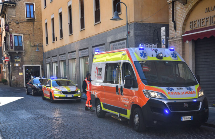 Via Cairoli Caduta