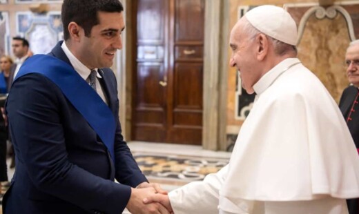 De Pascale Papa Francesco
