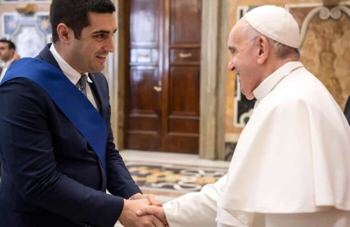 De Pascale Papa Francesco