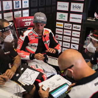 Motociclismo Marco Melandri box team Barni