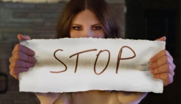 Laura Pausini critica la copertura mediatica della morte di Maradona