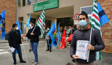 PRESIDIO SINDACATO LAVORATORI PUBBLICI SANITà DAVANTI OSPEDALE RAVENNA