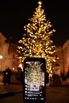 ACCENSIONE ALBERO DI NATALE PIAXZZA DEL POPOLO RAVENNA