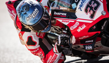 Marco Melandri alla guida della Ducati del Team Barni (PhotoZac)