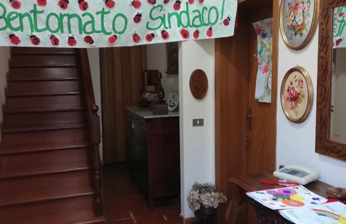 Il benvenuto al sindaco di Bagnara Francone dopo il ritorno dal ricovero in ospedale