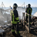 INTERVENTO VIGILI DEL FUOCO PER INCENDIO CAPANNO PIALASSA PIOMBONI A MARINA DI RAVENNA (RA)