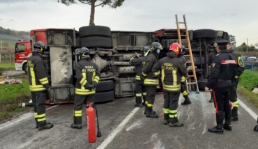 camion pompieri faenza ribaltato