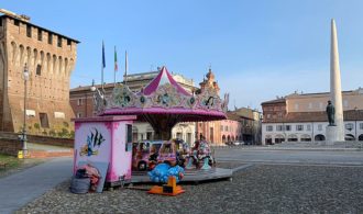 La Giostrina In Piazza