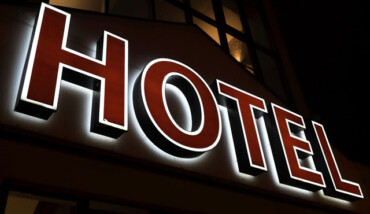 Insegna Hotel