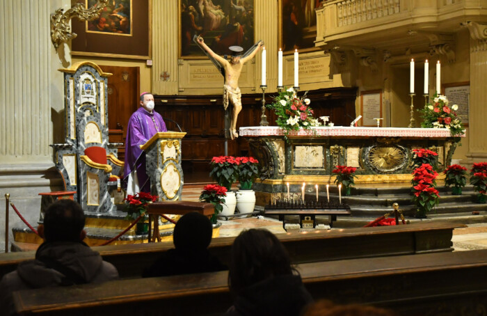 SANTA MESSA PER VITTIME COVID VESCOVO LORENZZO GHIZZONI DUOMO RAVENNA