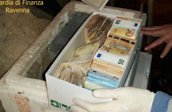 Contanti Sequestrati Veterinario