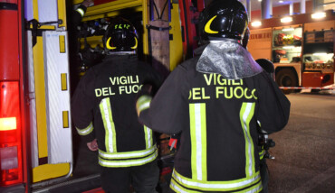 INCENDIO CENTRO COMMERCIALE MAIOLICHE NEGOZIO CARPISA A FAENZA (RA)