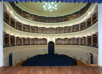 Interno Teatro Comunale Russi