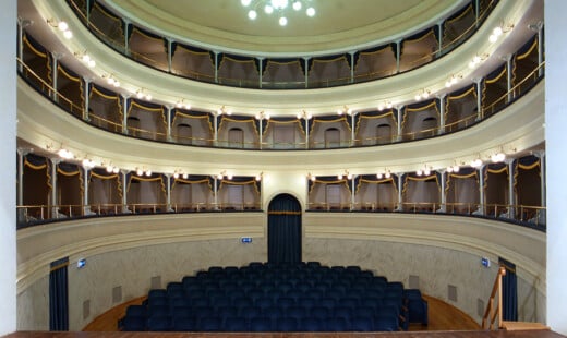 Interno Teatro Comunale Russi