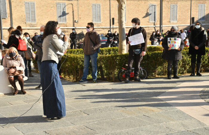 MANIFESTAZIONE NO DAD IN PIAZZA KENNEDY A RAVENNA