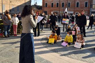 MANIFESTAZIONE NO DAD IN PIAZZA KENNEDY A RAVENNA