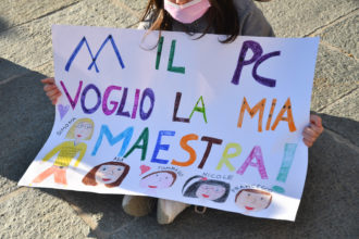 MANIFESTAZIONE NO DAD IN PIAZZA KENNEDY A RAVENNA