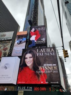 Laura Pausini Times Square Adnk