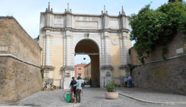 Porta Adriana E Torrioni