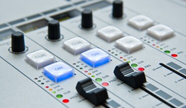 radio console