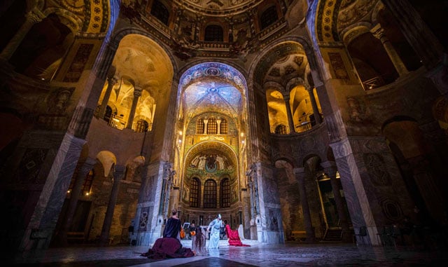 Una scena dell'opera “Teodora” (foto Marco Borrelli)