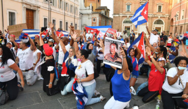 Cuba Protesta In Piazza