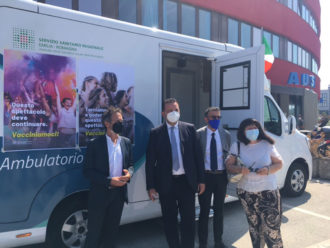 Foto Con Camper Vaccini