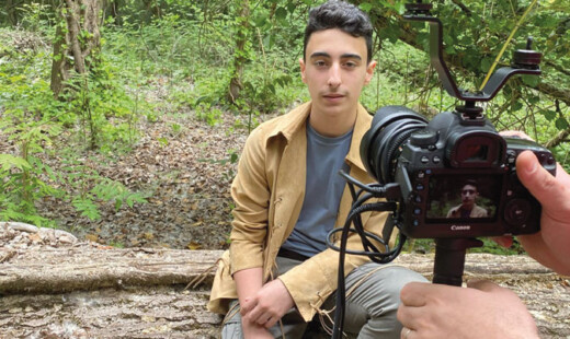 Alex Sul Set