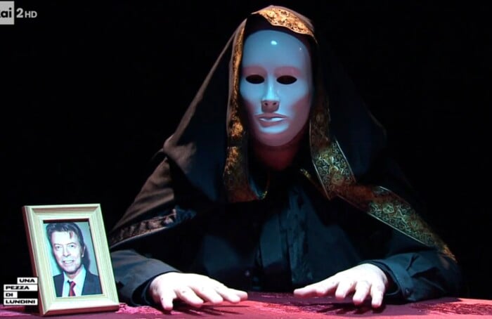 Contacting Bowie