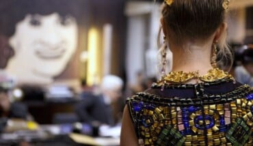 Un Vestito Della Collezione Paris Byzance Per Chanel Del 2010 Firmato Da Karl Lagerfeld E Ispirato Ai Mosaici Di Ravenna