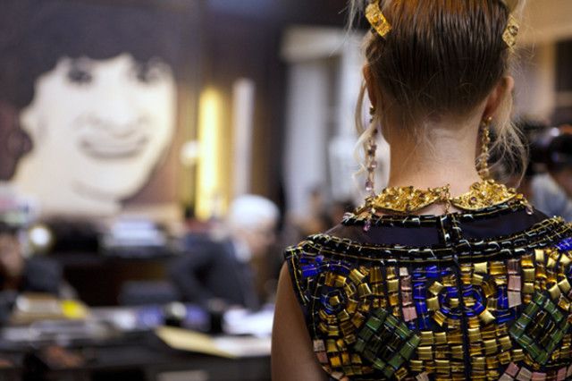 Un Vestito Della Collezione Paris Byzance Per Chanel Del 2010 Firmato Da Karl Lagerfeld E Ispirato Ai Mosaici Di Ravenna