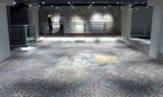 Domus Dei Tappeti Di Pietra