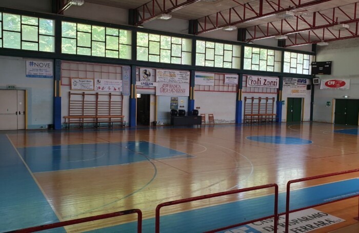 Interno Palalumagni