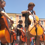 Flash mob 100 Cellos