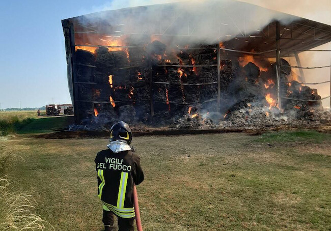 Incendio Rotoballe Santo Stefano 2