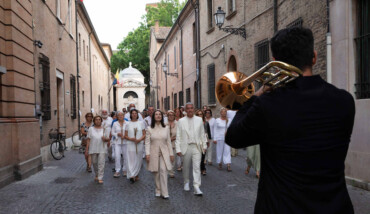 Paradiso Albe Corteo