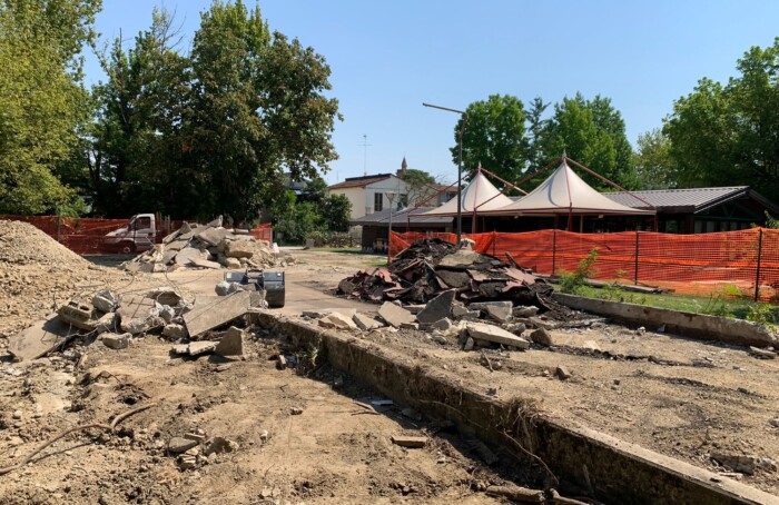 Demolizione Del Bocciodromo Al Parco Bourgoin Jallieu Di Conselice, Luglio 2022 (1)