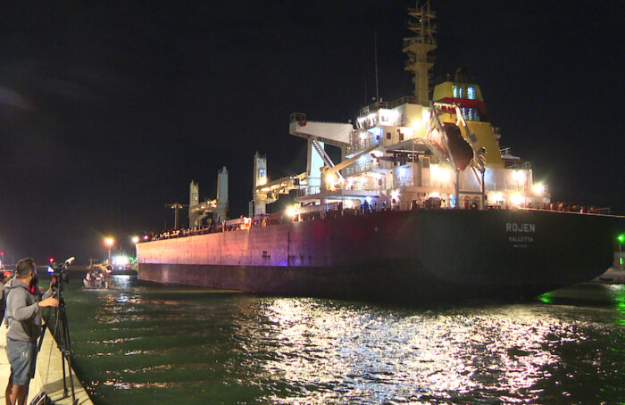 Nave Ucraina Porto Canale