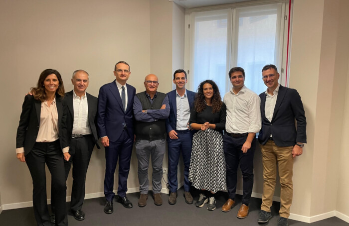 Team Con Bertone E Marzucco, Al Centro