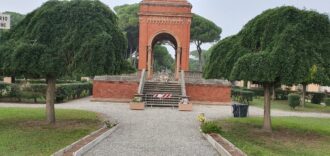 Ossario Cimitero Ravenna Chiuso All'accesso 
