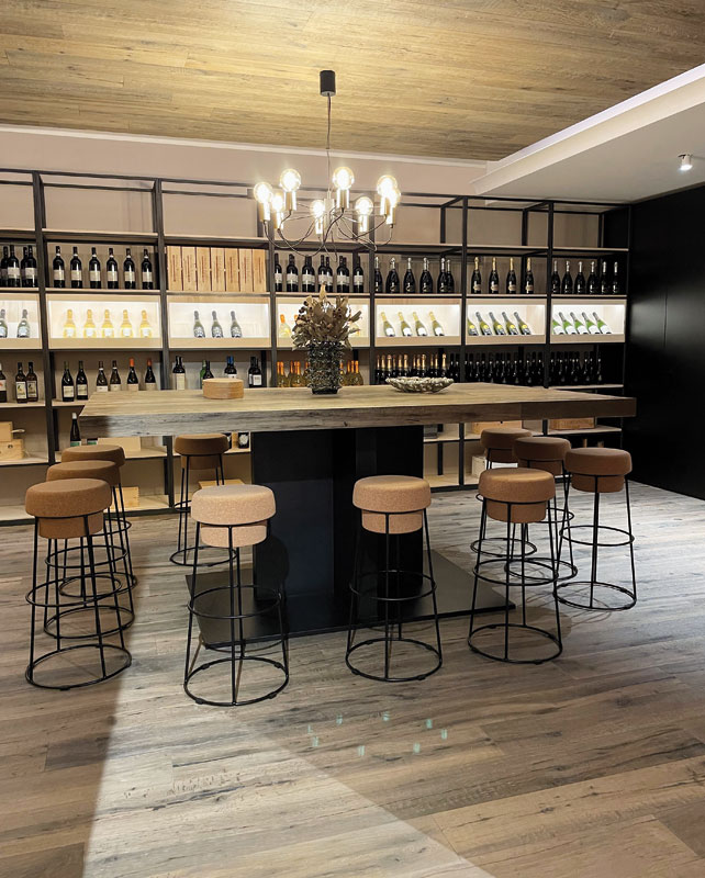 SR Living Wine