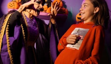 Halloween Mira