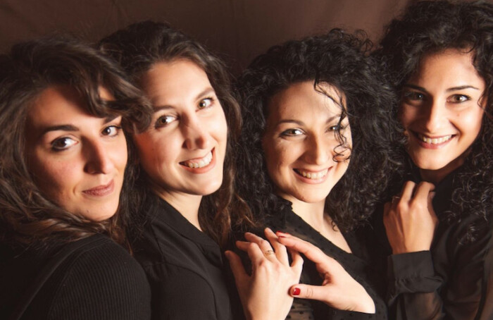 Anime Specchianti Compagnia Teatrale