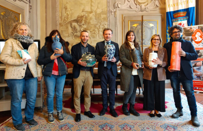 Ceramisti, Ente Ceramica E Istituzioni