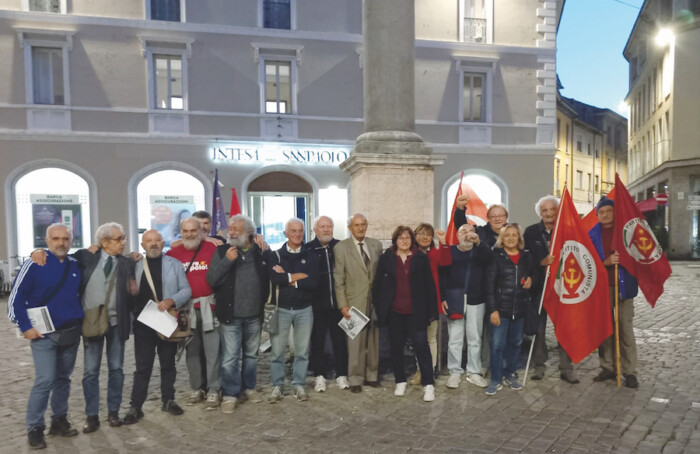 Potere Al Popolo Pacifismo
