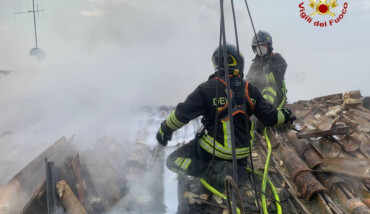 Incendio Tetto Casa Reda
