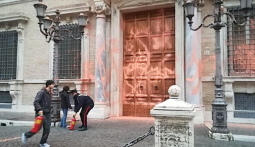 Blitz Ambientalisti Al Senato, 'contro Disinteresse Politica'